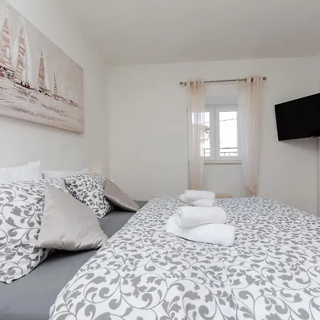 House Marija Semesterbostad