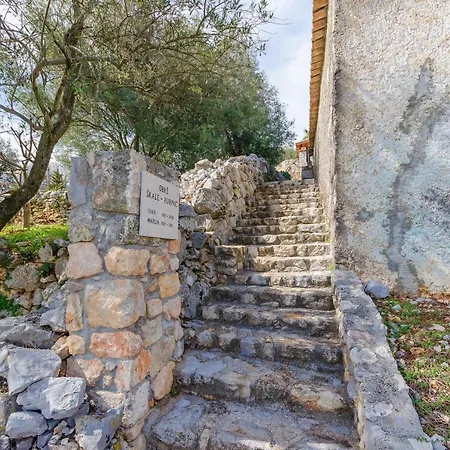 House Marija Semesterbostad *